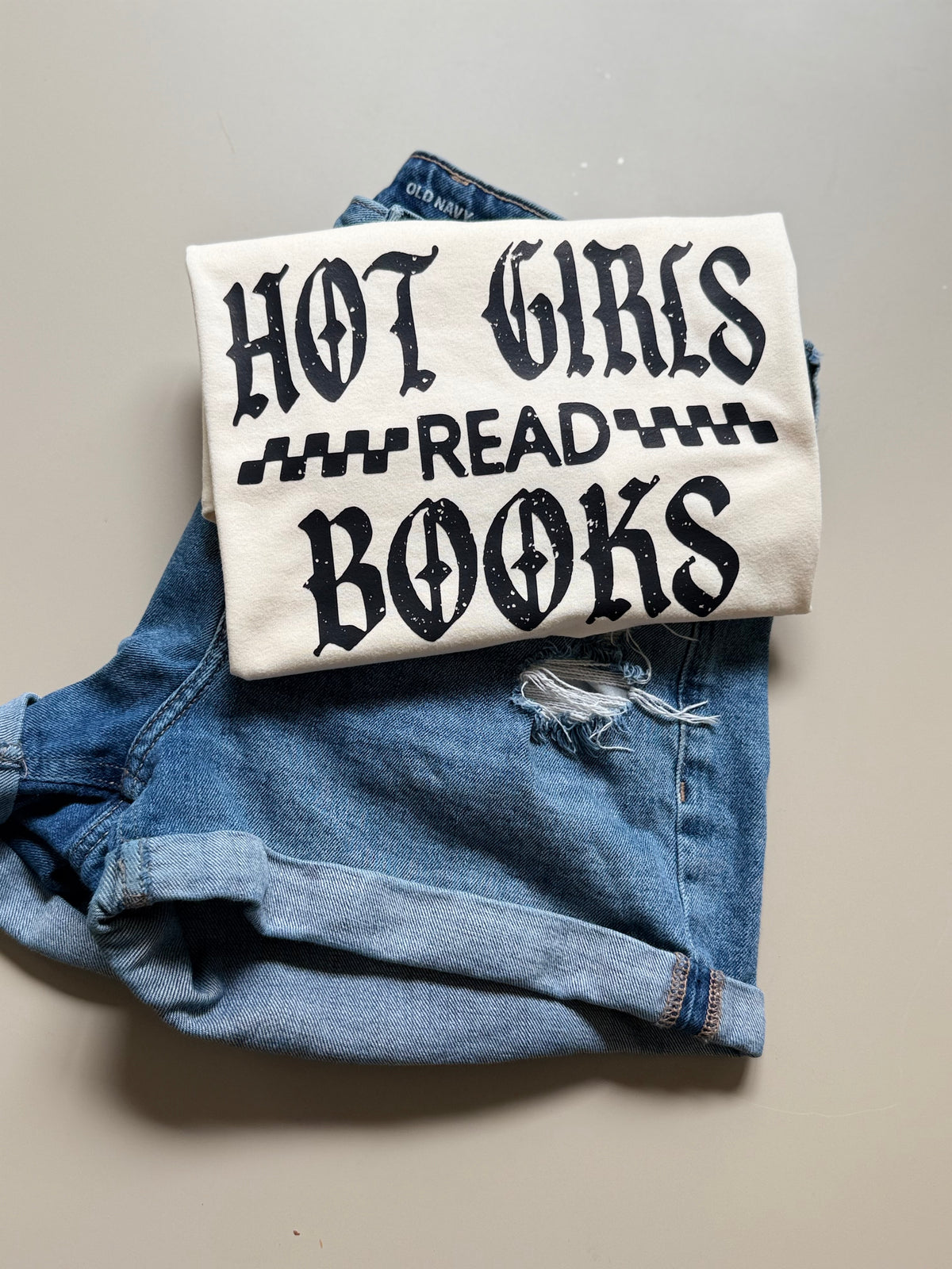 Hot Girls Read Books