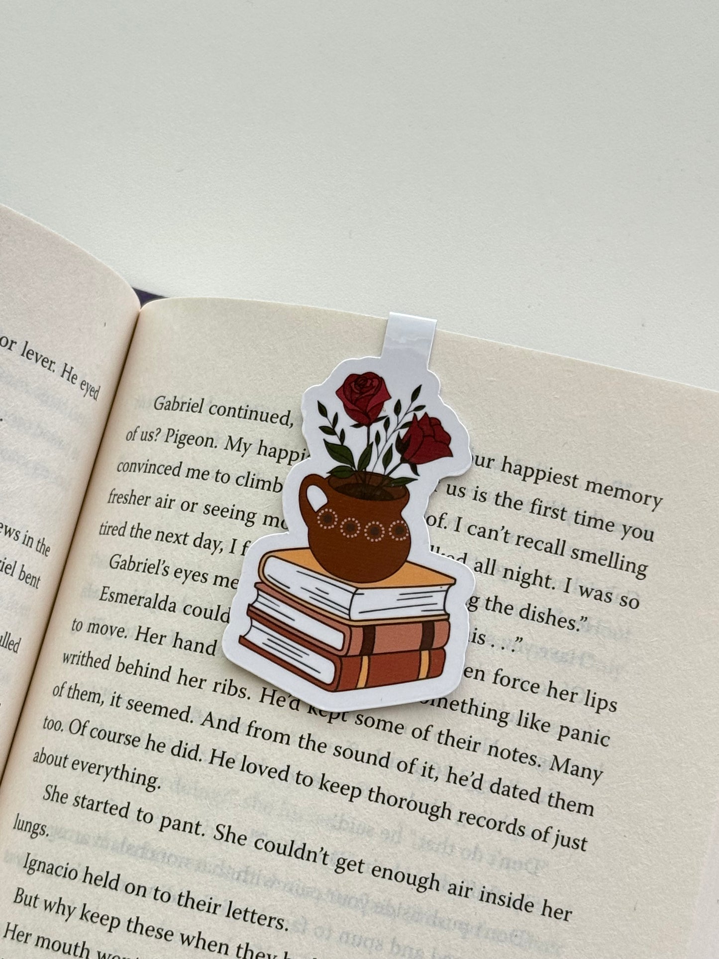 Libros in Bloom Magnetic Bookmark
